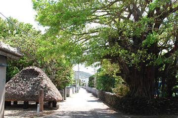 島尻の神あしあげ（アサギ）