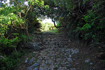 仲泊遺跡