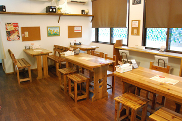 カレー専門店ポケットマーニー名護店