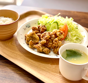 えほんカフェ　Marl