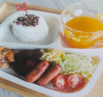 えほんカフェ　Marl